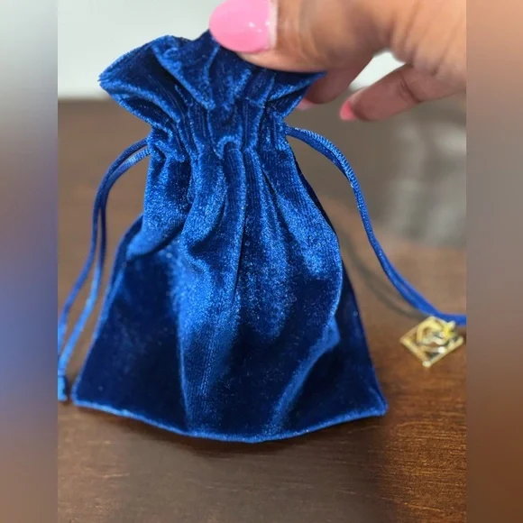 π Sister Love Frosted Diamond Life - Large Earrings π - Picture 5 of 7